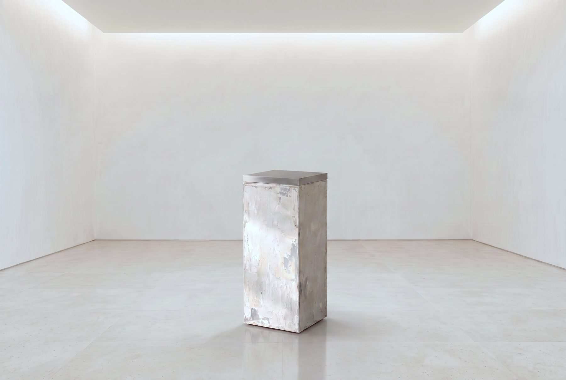 Object I · Pedestal — full view